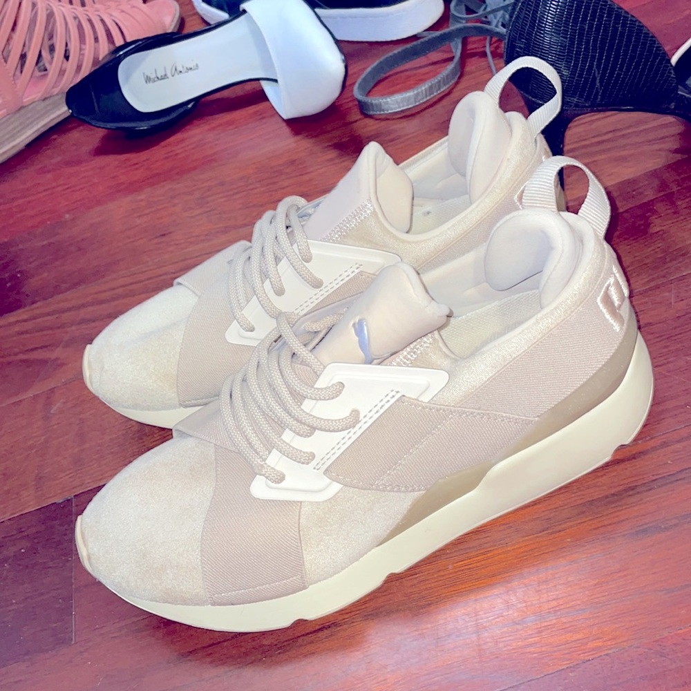 Tan puma sneakers